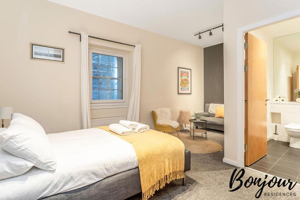 Spacious 2Br-1Ba - Grassmarket - Free Parking By Bonjour Residences Edinburgh Kültér fotó