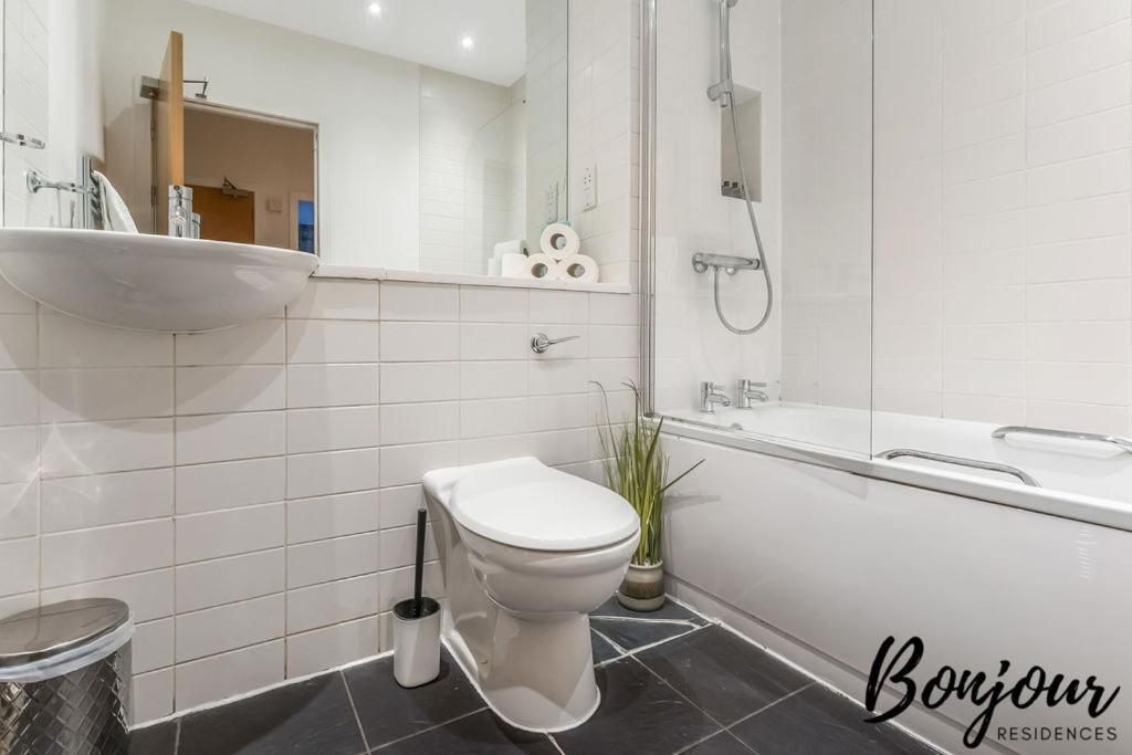 Spacious 2Br-1Ba - Grassmarket - Free Parking By Bonjour Residences Edinburgh Kültér fotó