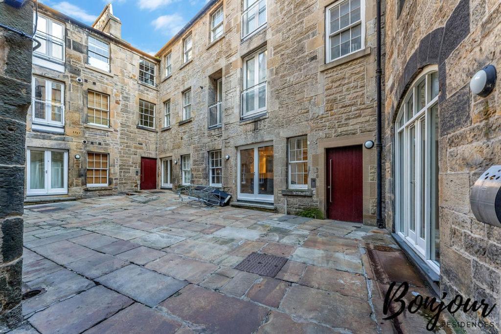 Spacious 2Br-2Ba - Grassmarket - Free Parking By Bonjour Residences Edinburgh Kültér fotó