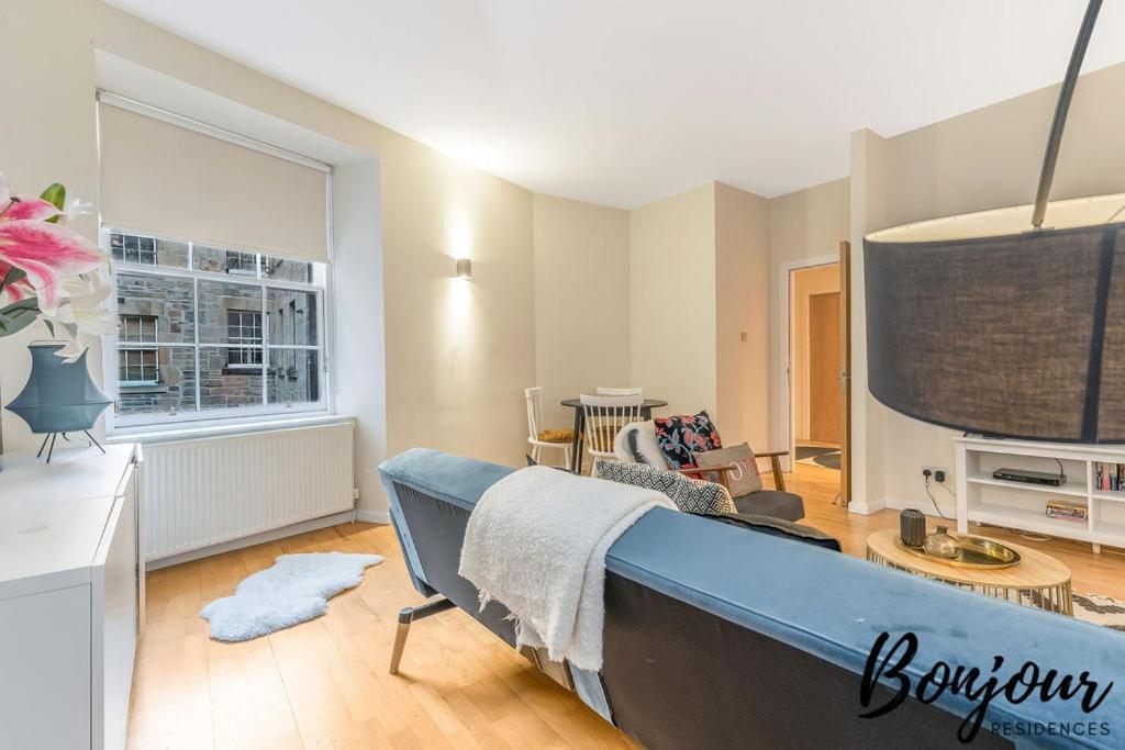Spacious 2Br-1Ba - Grassmarket - Free Parking By Bonjour Residences Edinburgh Kültér fotó