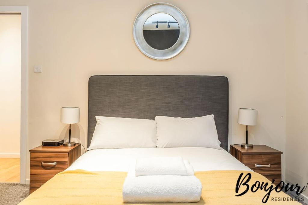 Spacious 2Br-1Ba - Grassmarket - Free Parking By Bonjour Residences Edinburgh Kültér fotó