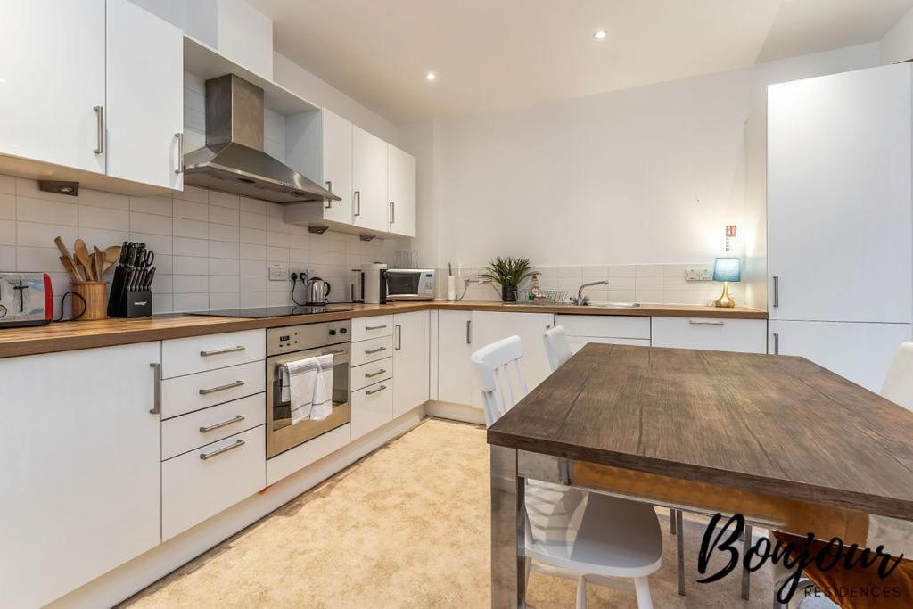 Spacious 2Br-2Ba - Grassmarket - Free Parking By Bonjour Residences Edinburgh Kültér fotó