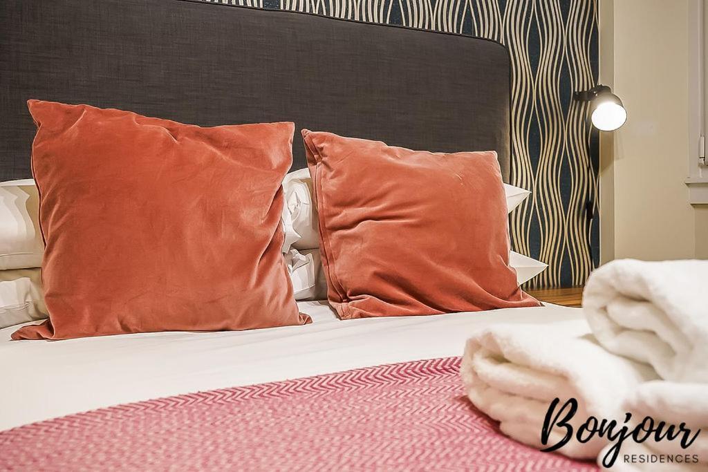 Spacious 2Br-1Ba - Grassmarket - Free Parking By Bonjour Residences Edinburgh Kültér fotó