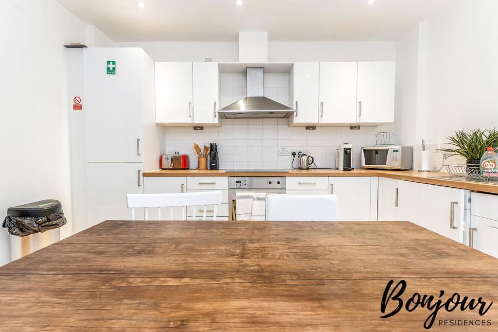 Spacious 2Br-1Ba - Grassmarket - Free Parking By Bonjour Residences Edinburgh Kültér fotó