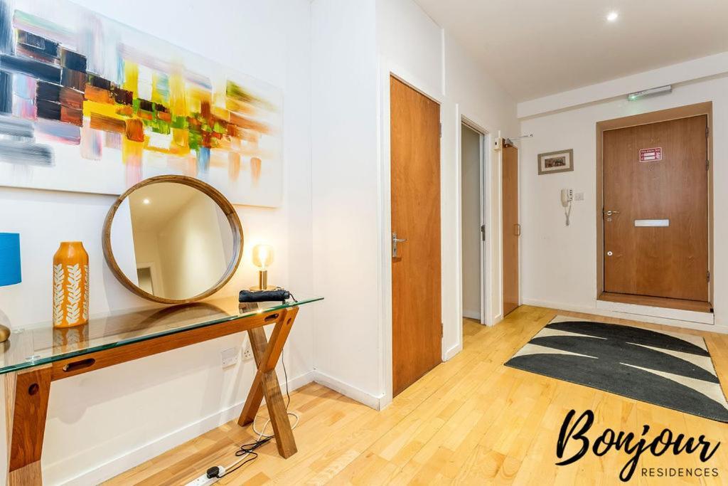 Spacious 2Br-2Ba - Grassmarket - Free Parking By Bonjour Residences Edinburgh Kültér fotó