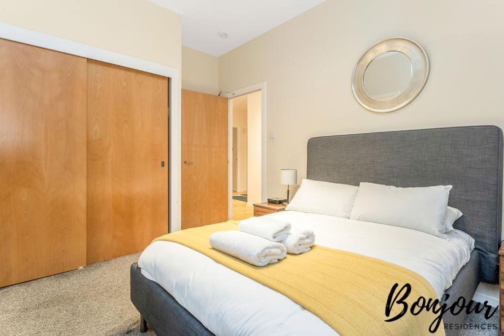 Spacious 2Br-1Ba - Grassmarket - Free Parking By Bonjour Residences Edinburgh Kültér fotó