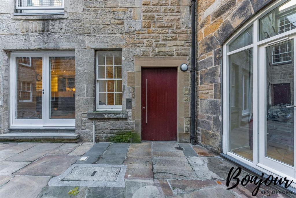 Spacious 2Br-1Ba - Grassmarket - Free Parking By Bonjour Residences Edinburgh Kültér fotó